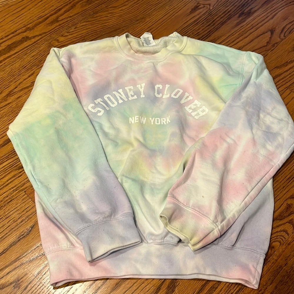 Gildan Woman’s Pastel Stoney Clover New York Crewneck Size S